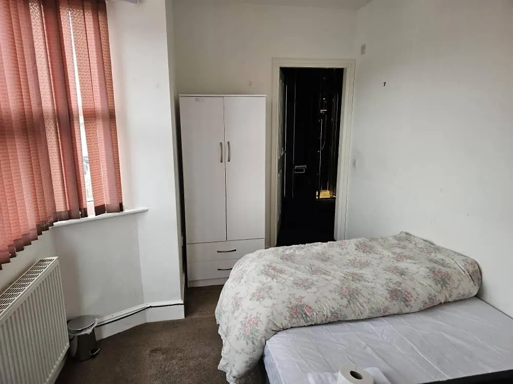 Available Rooms At Buckingham Road 동커스터 0*,